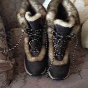LL Bean fur boots. Size 6